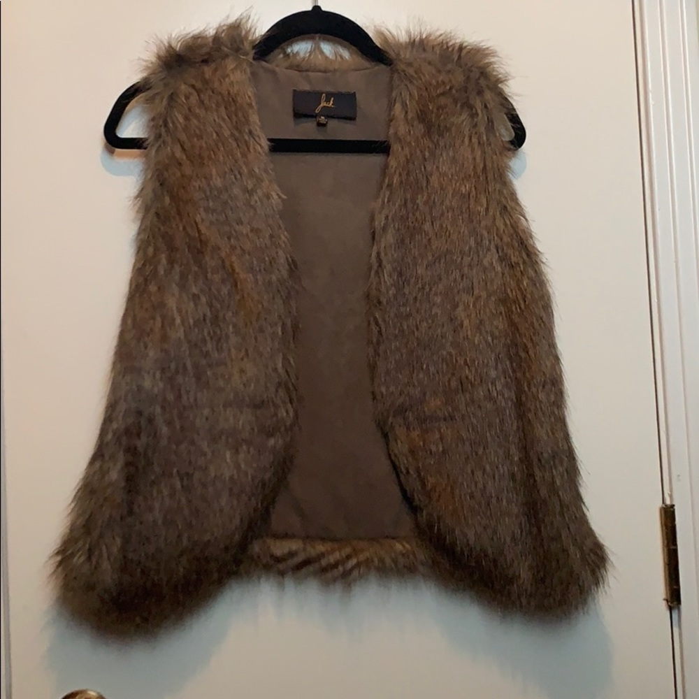Brown Faux fur vest size medium - Picture 1 of 1